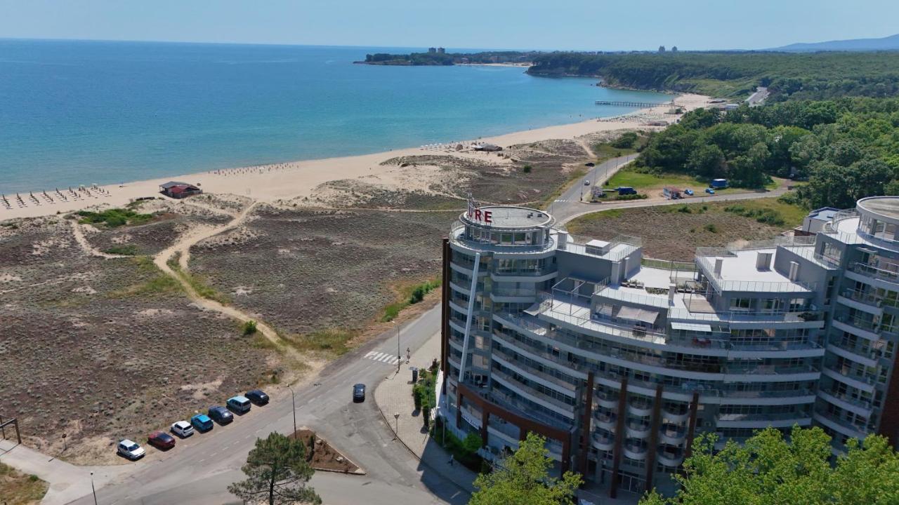 Sea View Allure Studio with Balcony - B&B Primorsko