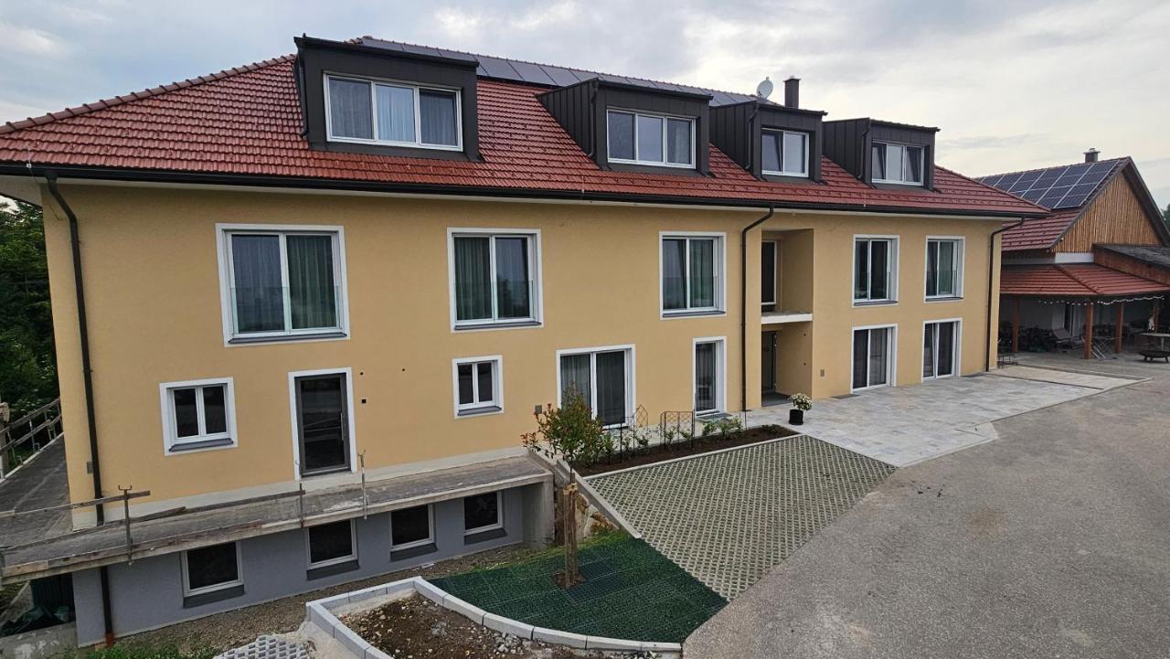 Das Bründl - Frühstückspension und Camping - Ferienwohnung Wilhering