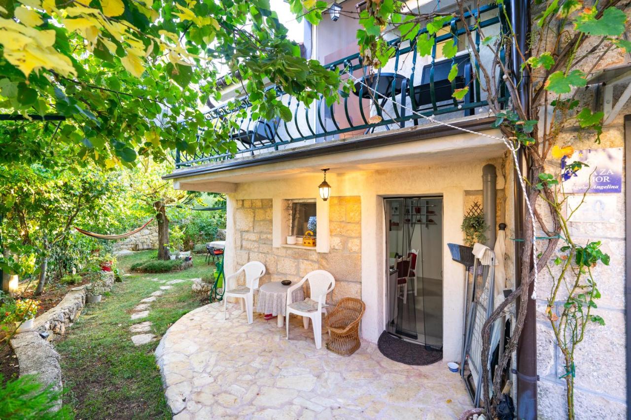Private Stone Cottage with Garden and BBQ - B&B