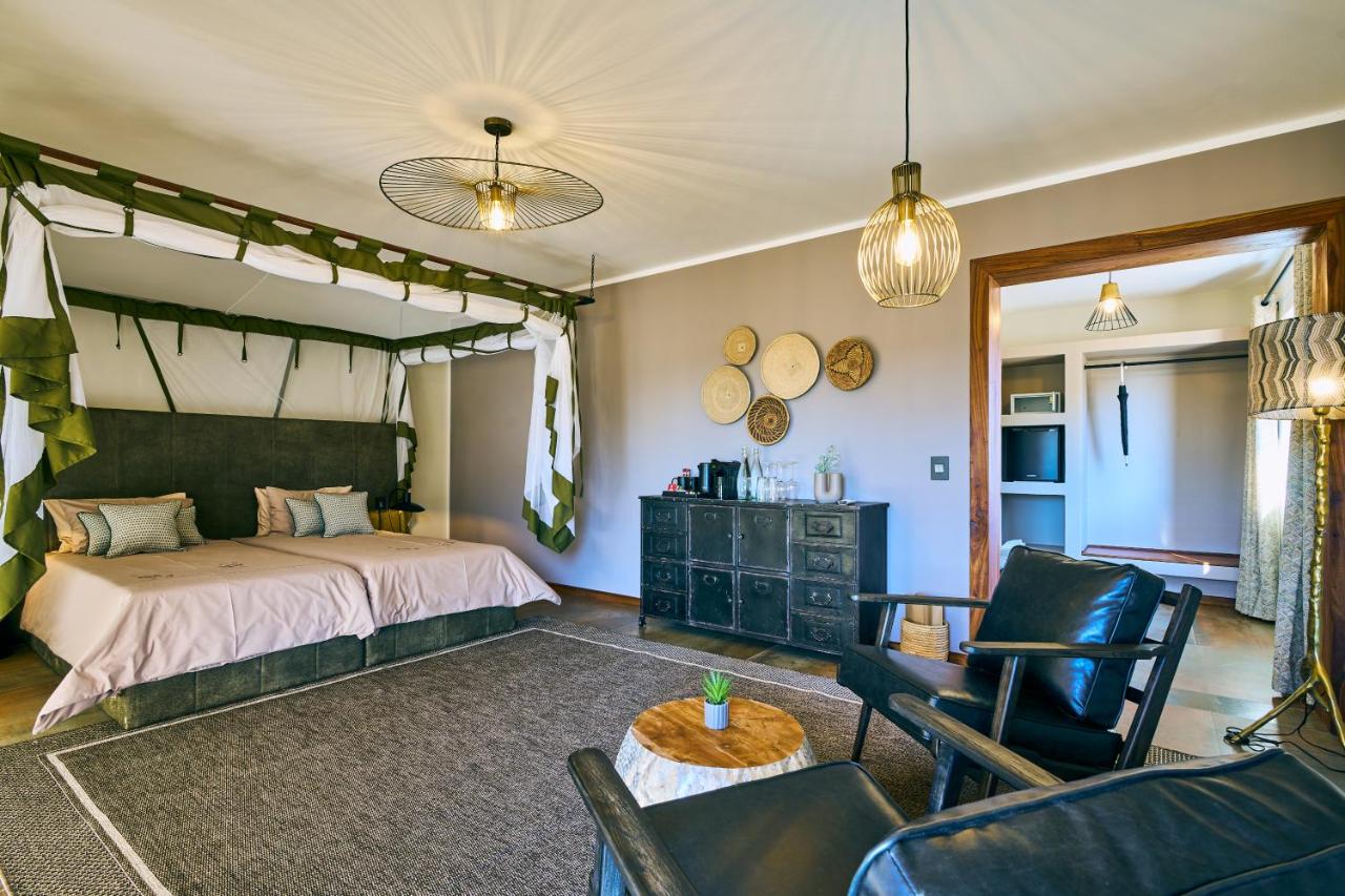 Chambre Double ou Lits Jumeaux avec Salle de Bains