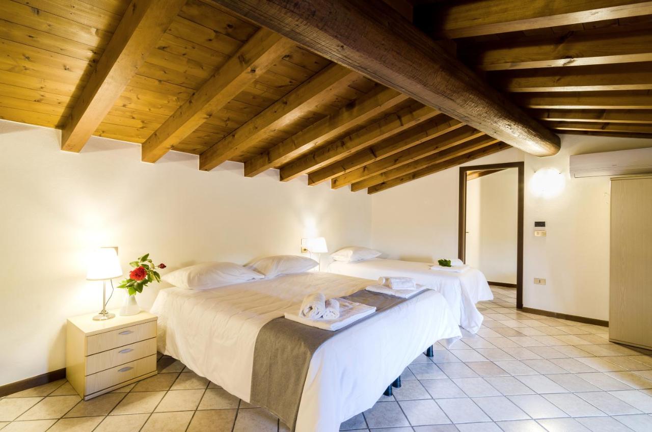 Chambre Triple avec Salle de Bains Privative