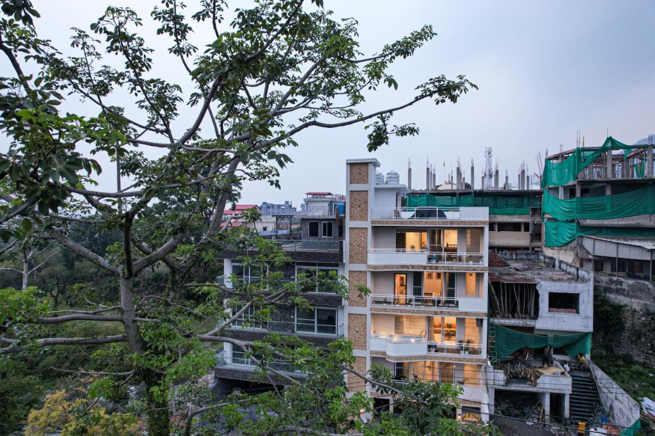 Alaya Stays Udgam Vilas 3-BHK With Jacuzzi - B&B Rājpur