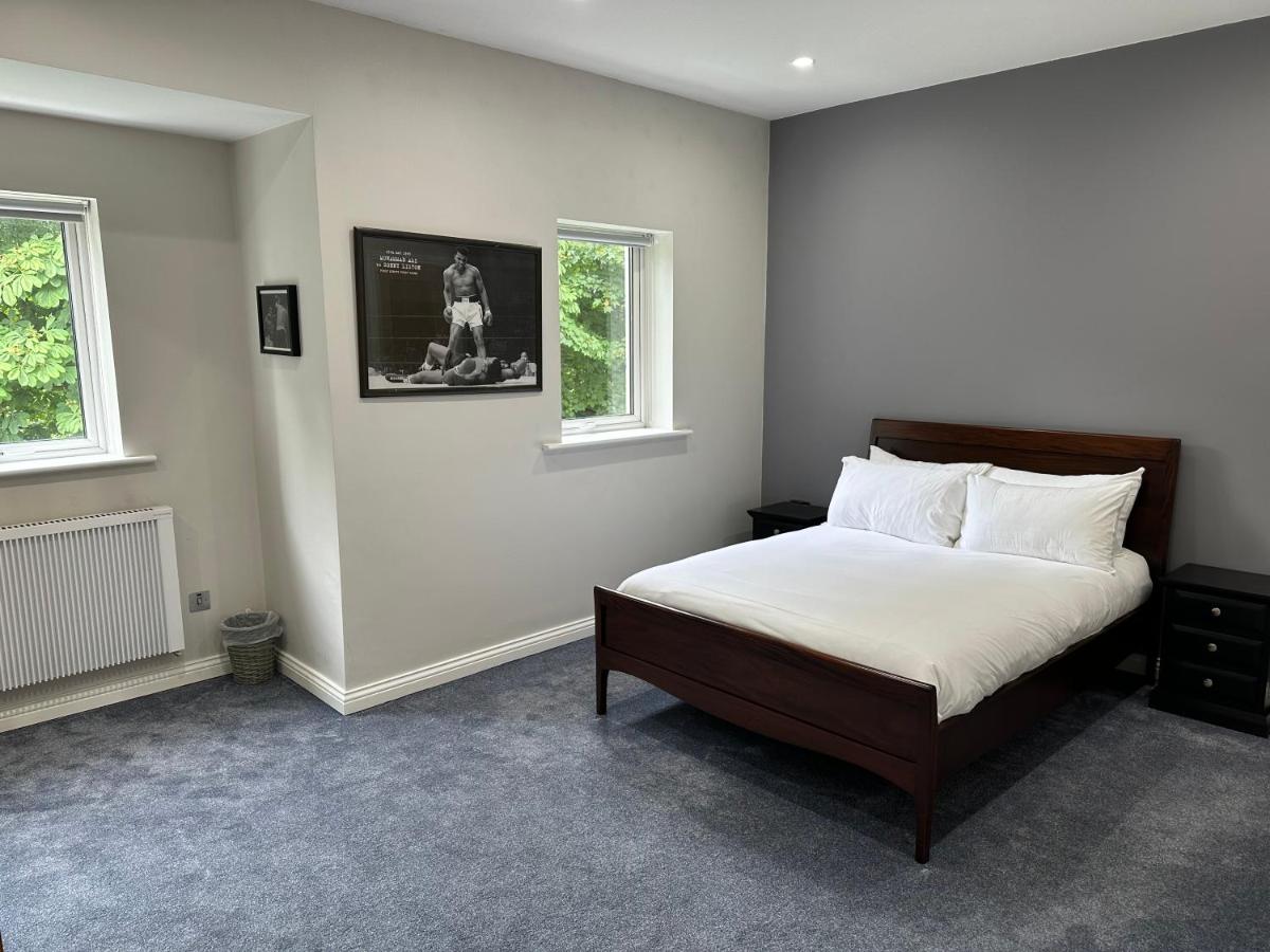 Modern 3 Bedroom Townhouse close to Galway City Centre & Salthill - B&B Galway