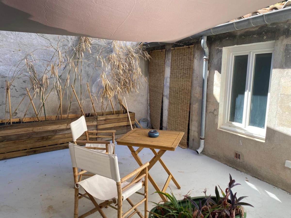 Studio cosy avec cour privative - B&B Bourg-Saint-Andéol
