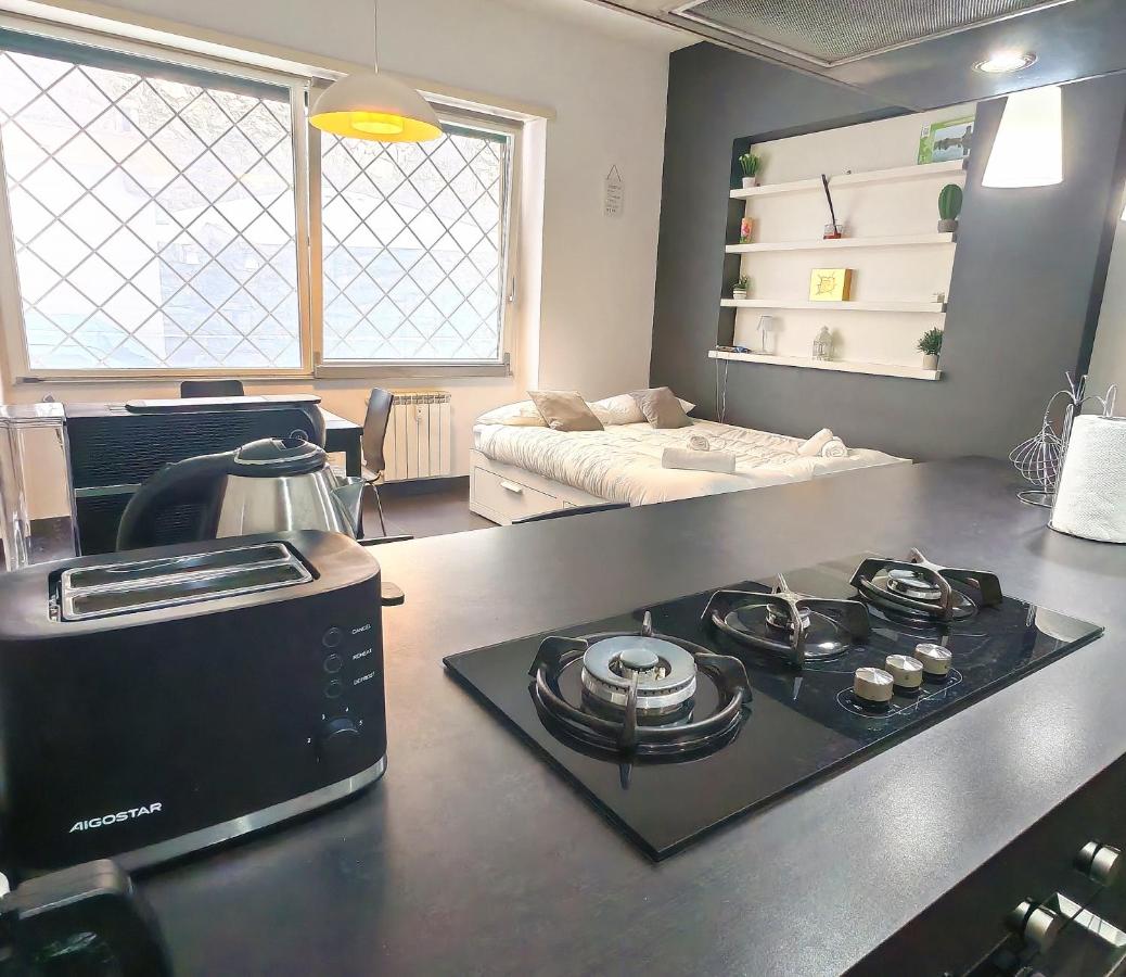 Piramide Charming Flat e Terrace - Ferienwohnung Rom