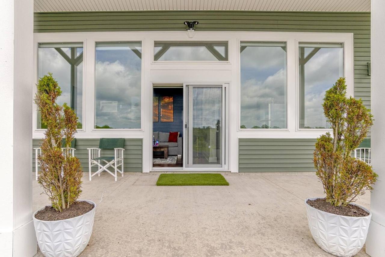 Altmar's Premier Luxury Cabin with 3000sf Mini Golf - B&B