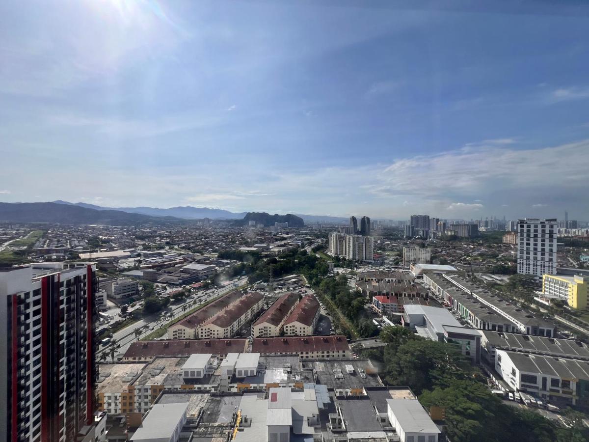 168 park Selayang near UITM IDCC Hospital Market Batu Caves KLCC views topfloor - B&B