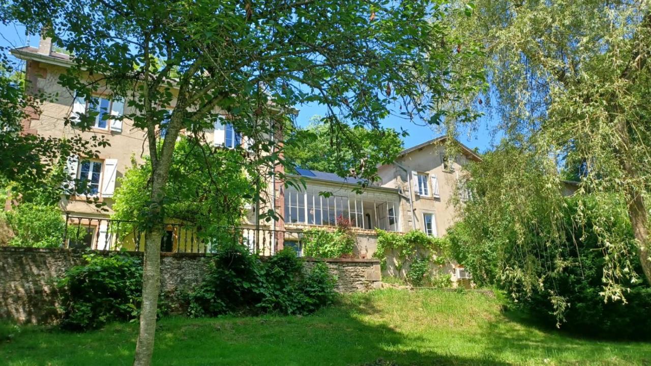 Gîte Artéa parc arboré 2,5 ha 2 à 6 personnes 20mn des thermes de Vittel et Contrexéville - B&B Hagécourt