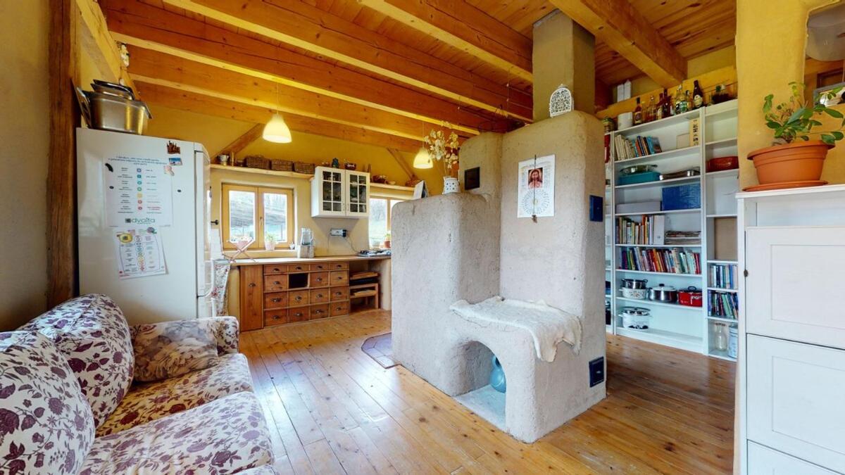 Slamený dom - B&B Krupina