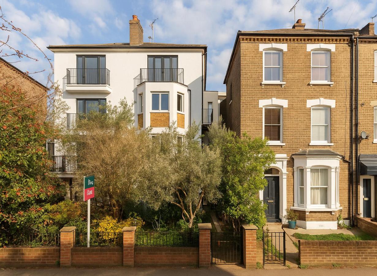 Modern Flat with Classic Charm - Goldhawk - Ferienwohnung