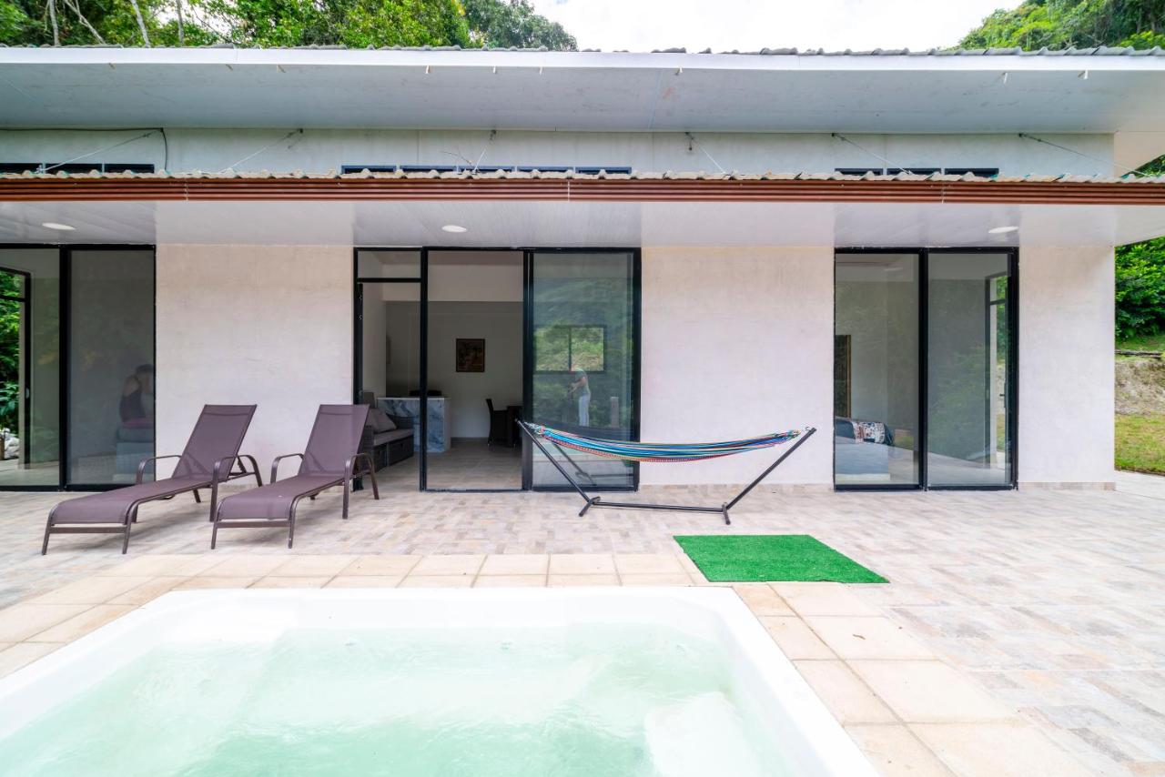 Casa las palmas - Bed and Breakfast Tobia