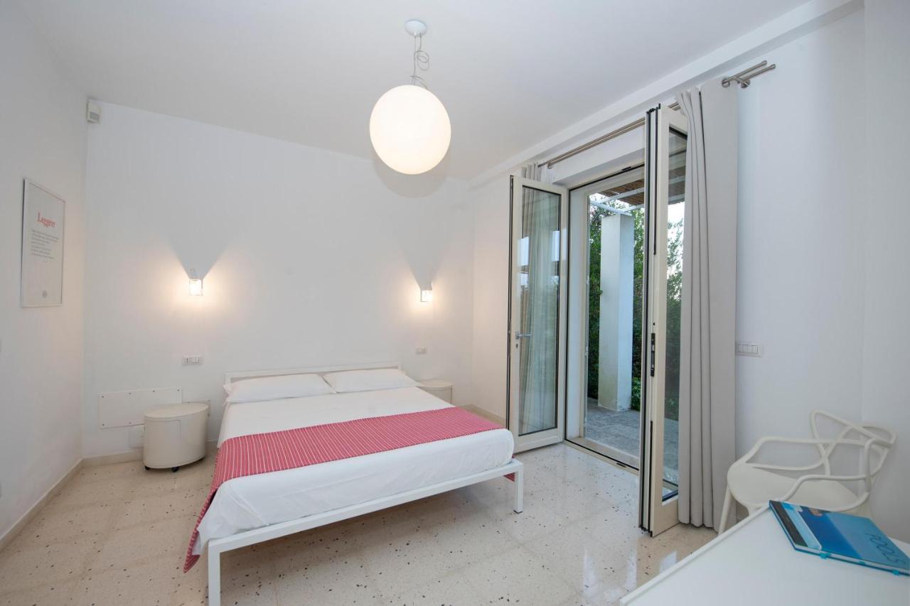 Superior One-Bedroom Apartment