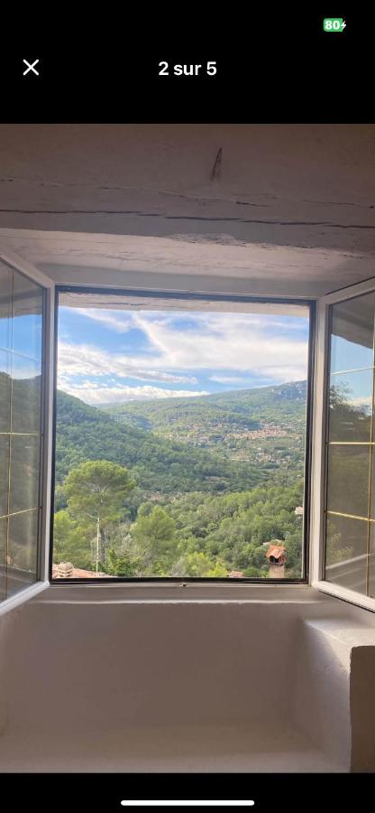 Appartement complet f3-f4 cœur du village Max 5 pers Provence - Chambres d'hôtes Claviers