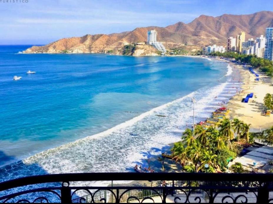Edificio El Peñón del Rodadero Santa Marta - B&B Santa Marta