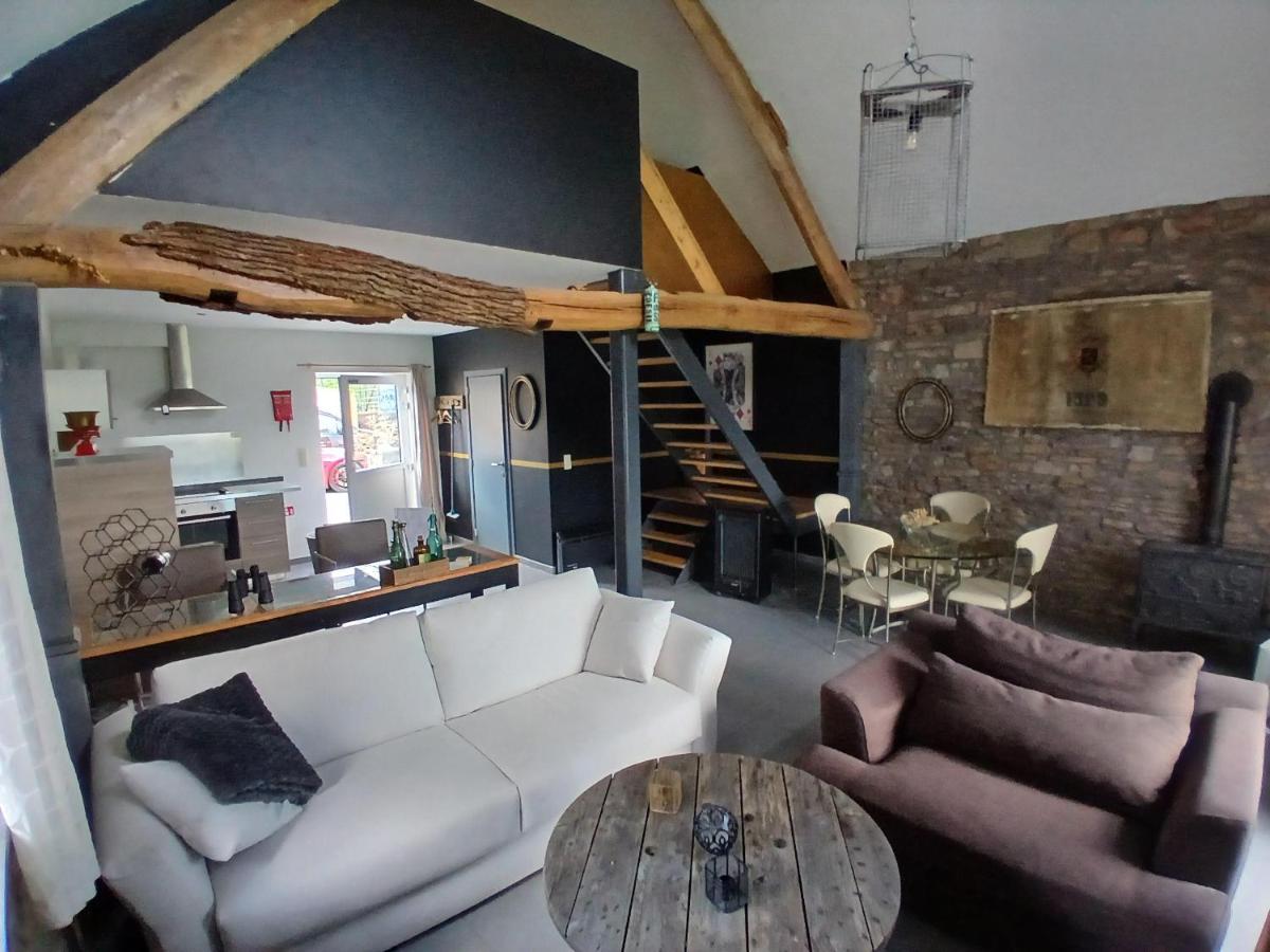 Le charme des Pierres et wellness - B&B Ohey