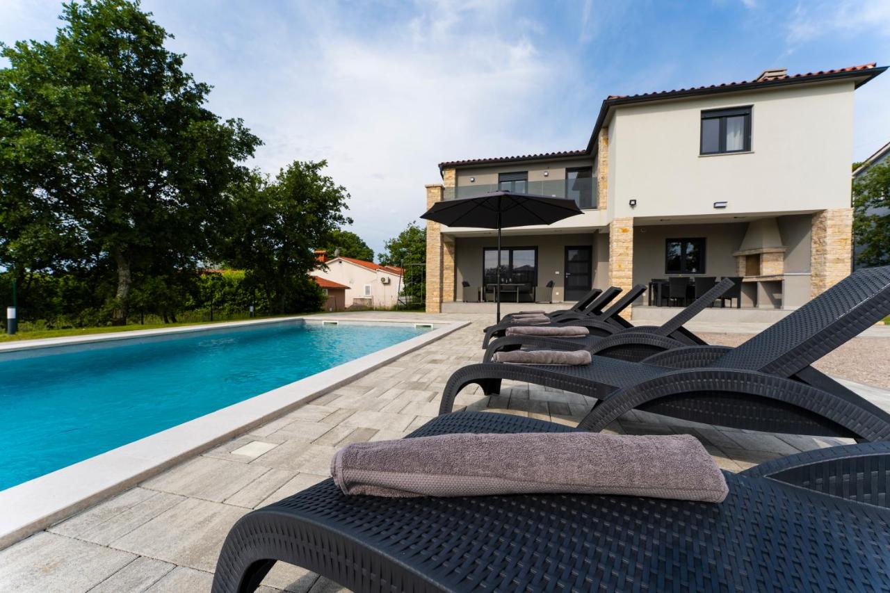 Istra 3 bedroom Villa & pool Retreat - B&B