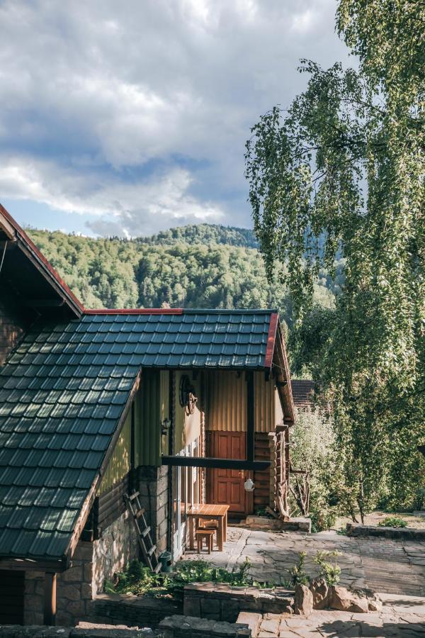 Садиба "333" - B&B Yaremche