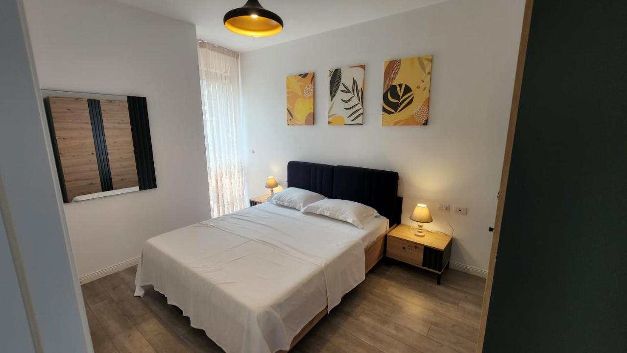 One-Bedroom Apartment with Balcony