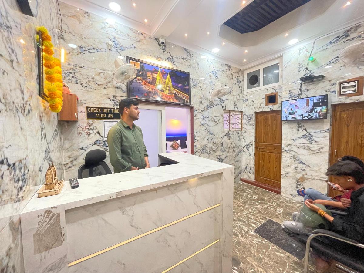 Kashi Ganga Ghat Guest House near Kashi Vishwanath Temple - B&B