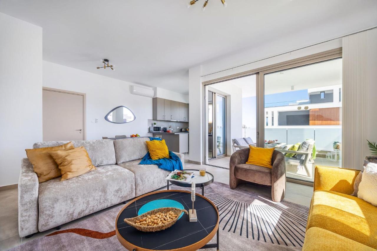 Two-Bedroom Apartment with Large Terrace