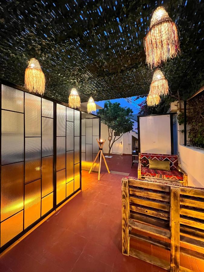 Villa 3 Charme avec Vue sur Mer, Jacuzzi Privé, Face au Carrousel Mall Rabat - B&B Rabat