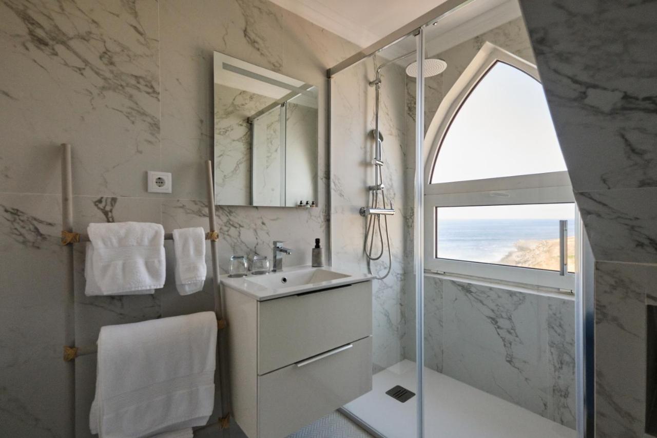 Basic Double Room - Skylight Moon