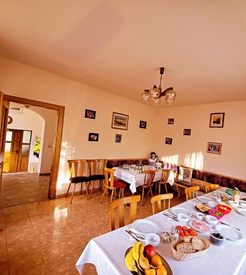 Ograda Bunicilor Sarata - B&B Sărata
