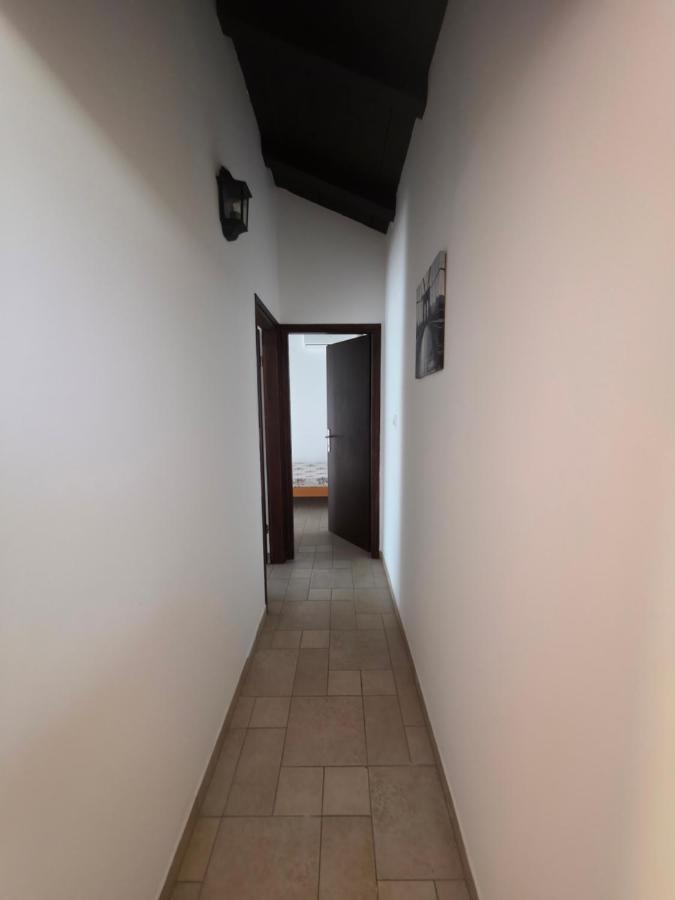 Appartamento con 2 Camere da Letto e Terrazza 