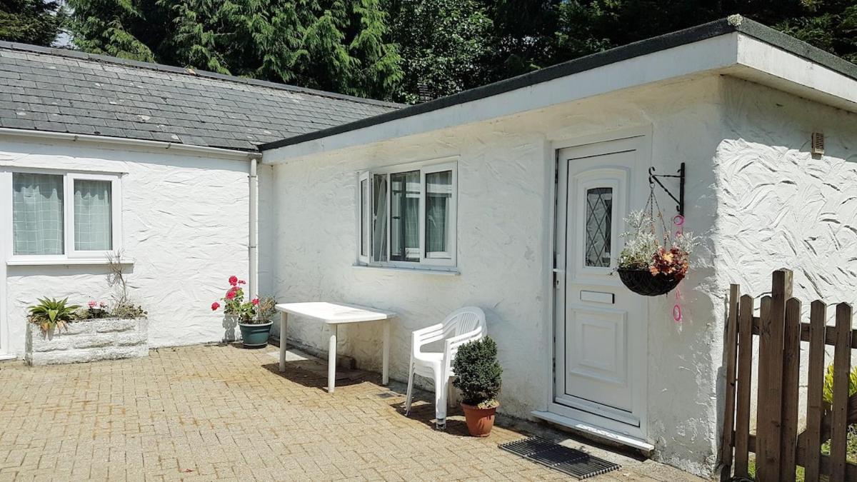 Little Croft, woodland setting sleeps 2 plus 2 kids near Perranporth - Ferienwohnung Perranzabuloe
