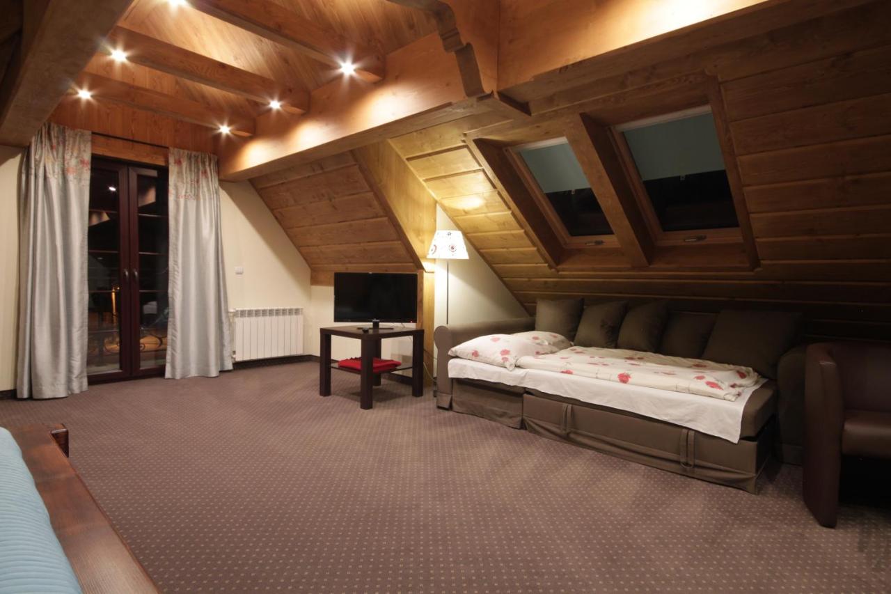 Comfort Double Room with Balcony and Mountain View