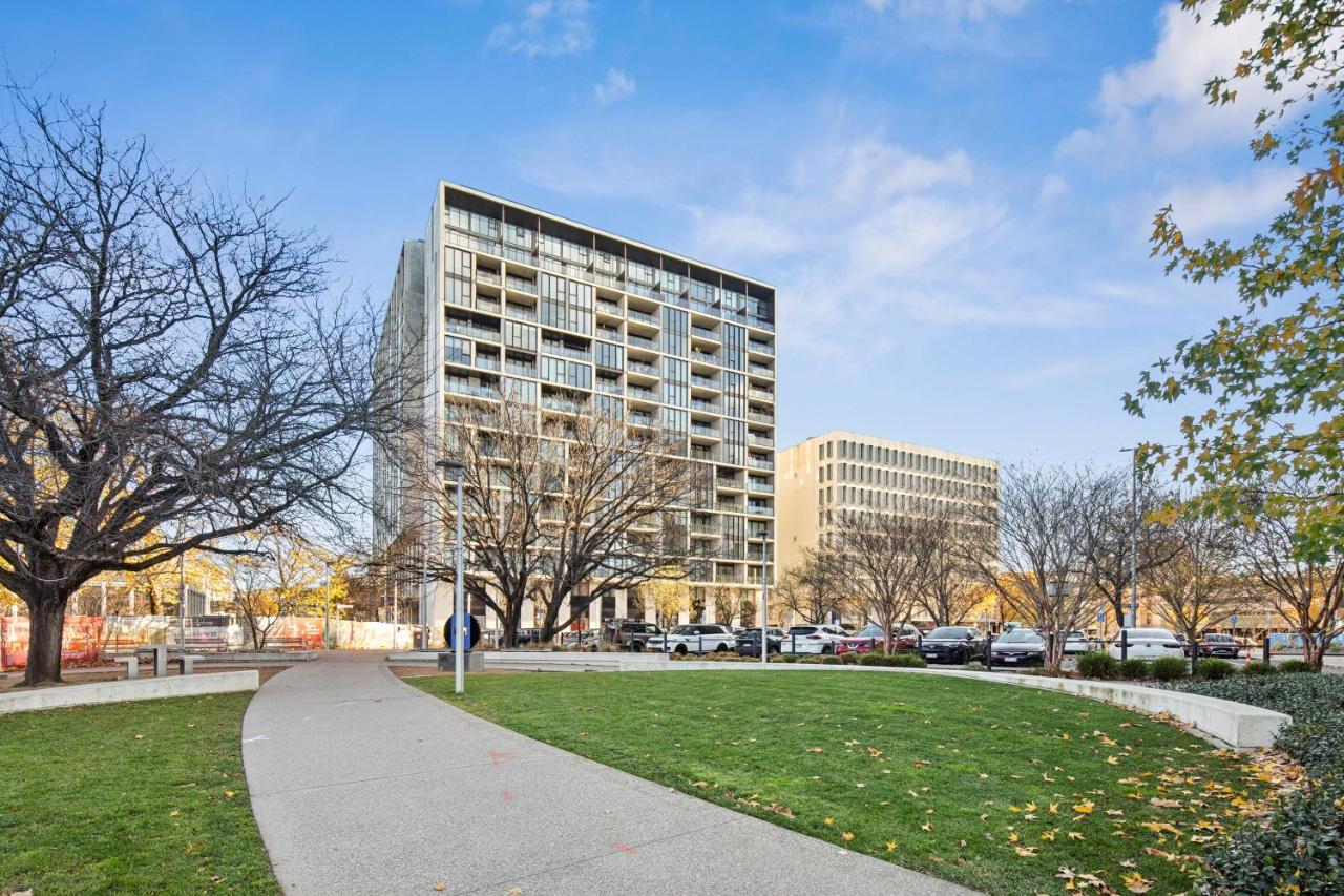 Patio Mt view 1BR apt in CBD near ANU and museum with free parking and WiFi - Chambres d’hôtes Canberra