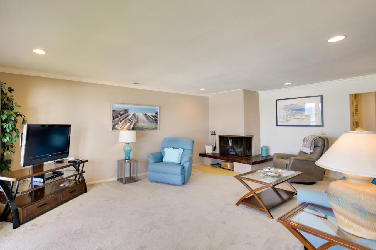 Lincoln City Vacation Rental w/ Pool & Ocean Views - Chambres d'hôtes Lincoln City