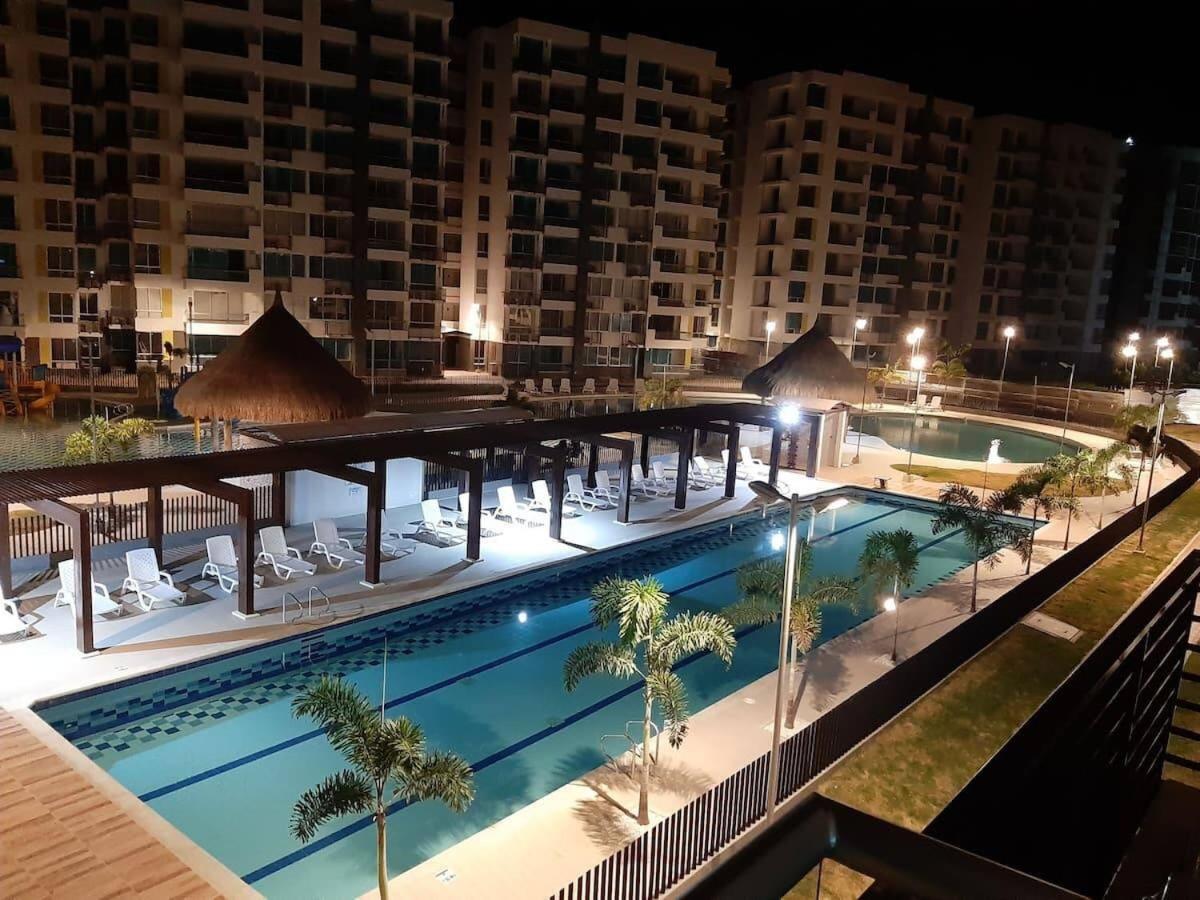 Relajate Club House con Piscina y BBQ - B&B Ricaurte