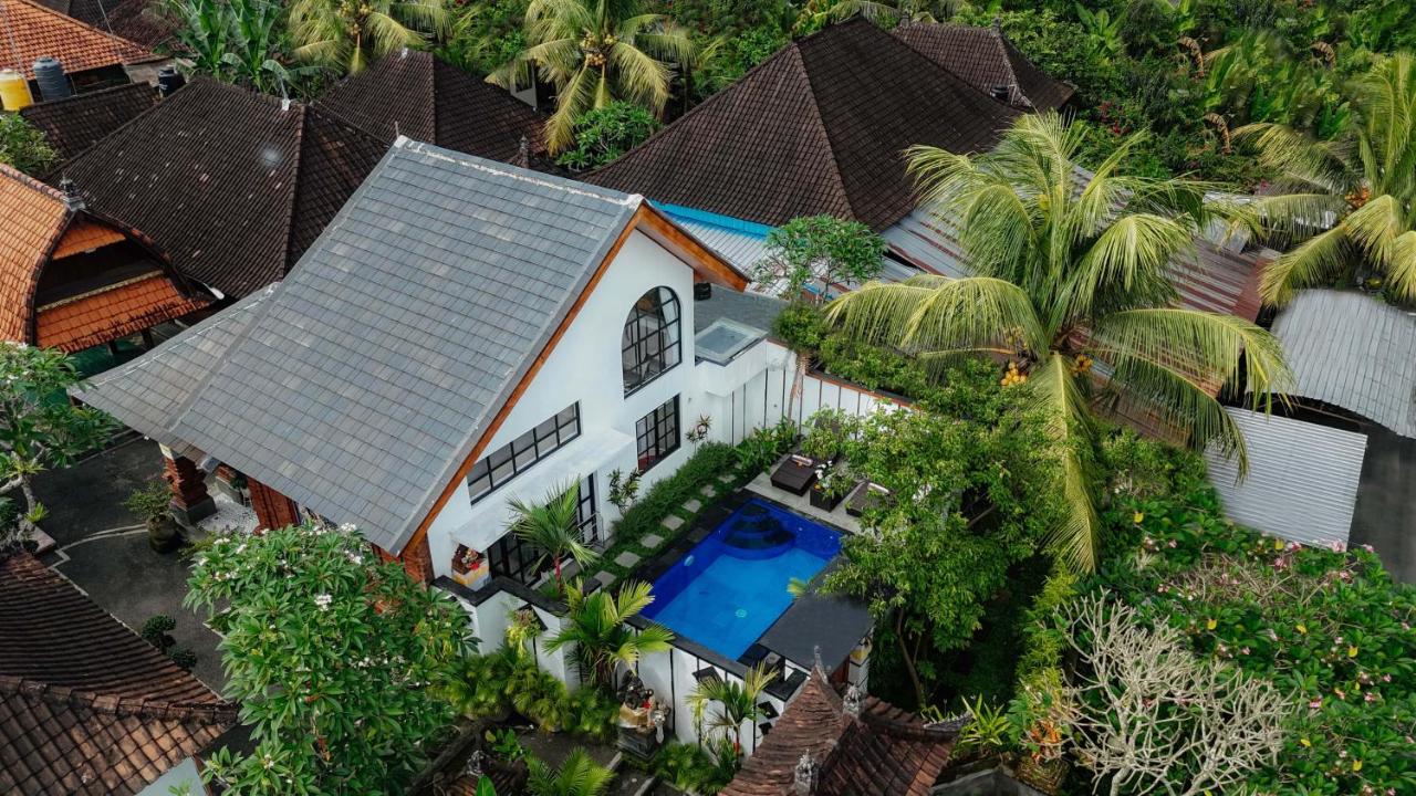 Ubud Suarga Private Pool Villa - B&B