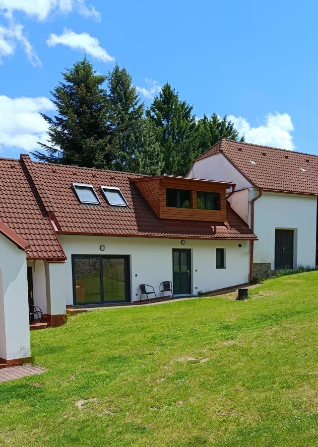 Dobrotín 7 - Česká Kanada - B&B Dobrotín