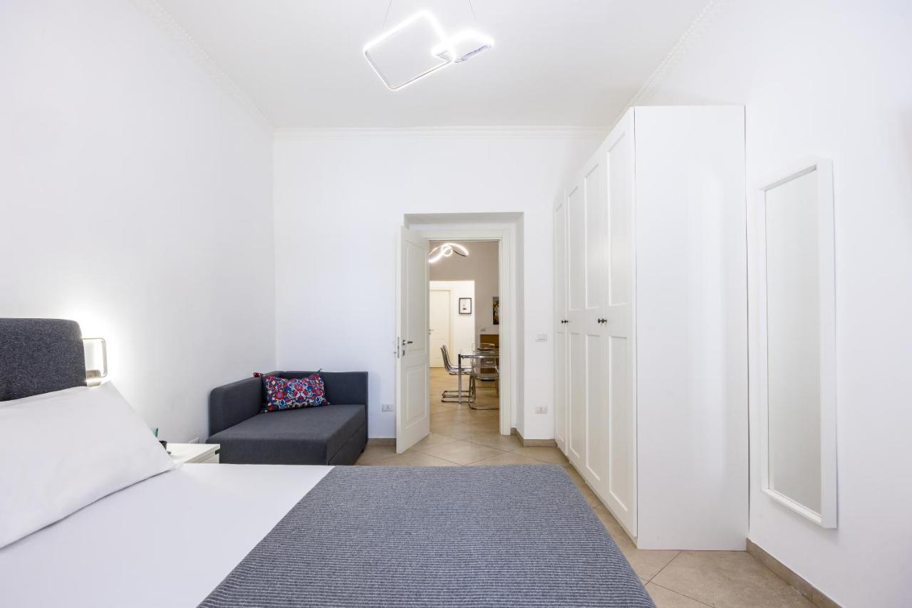 Chiaia Boutique Flat on Pedestrian area by Napoliapartments - Chambres d'hôtes Naples