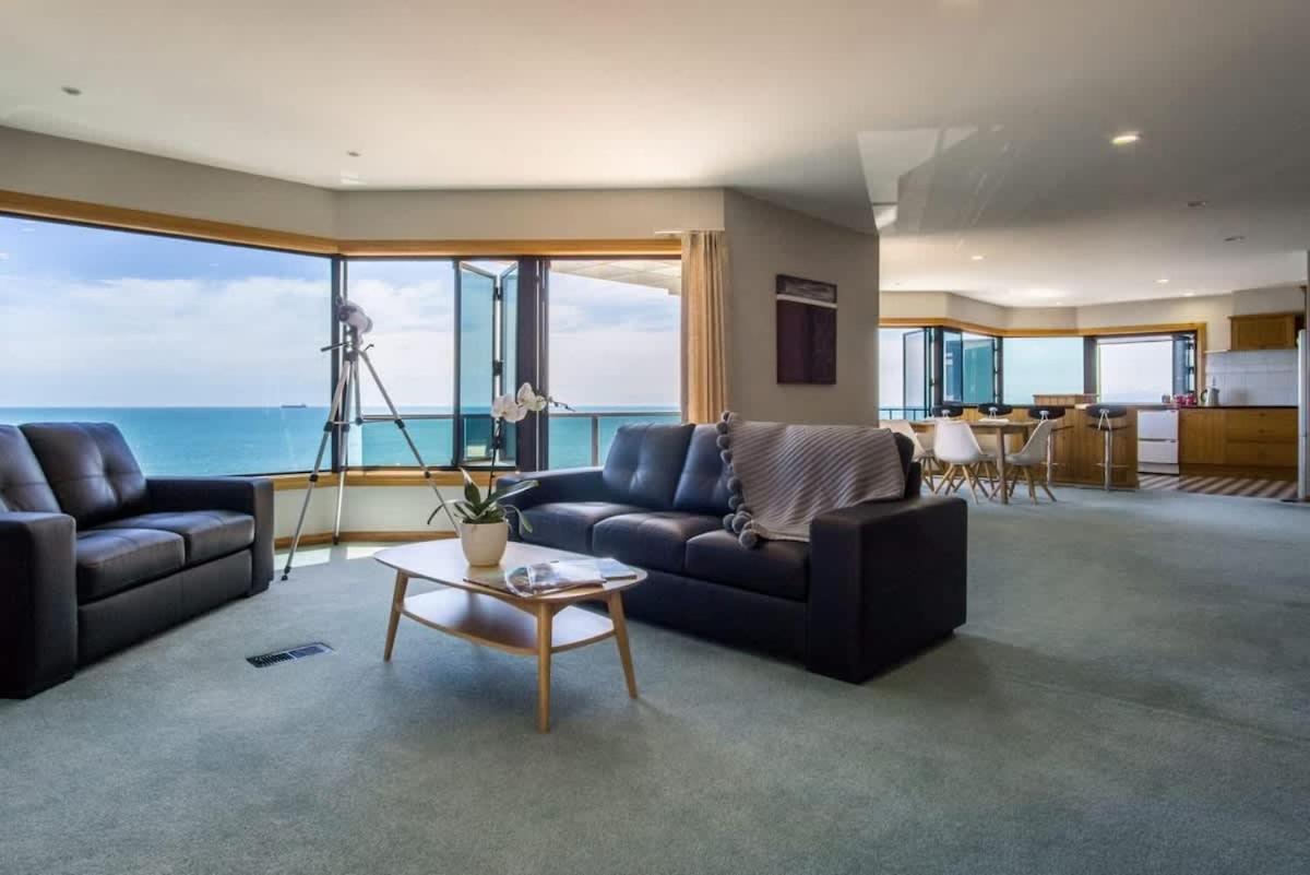 Waterfront On Woolcombe - 4BR holiday apartment - B&B