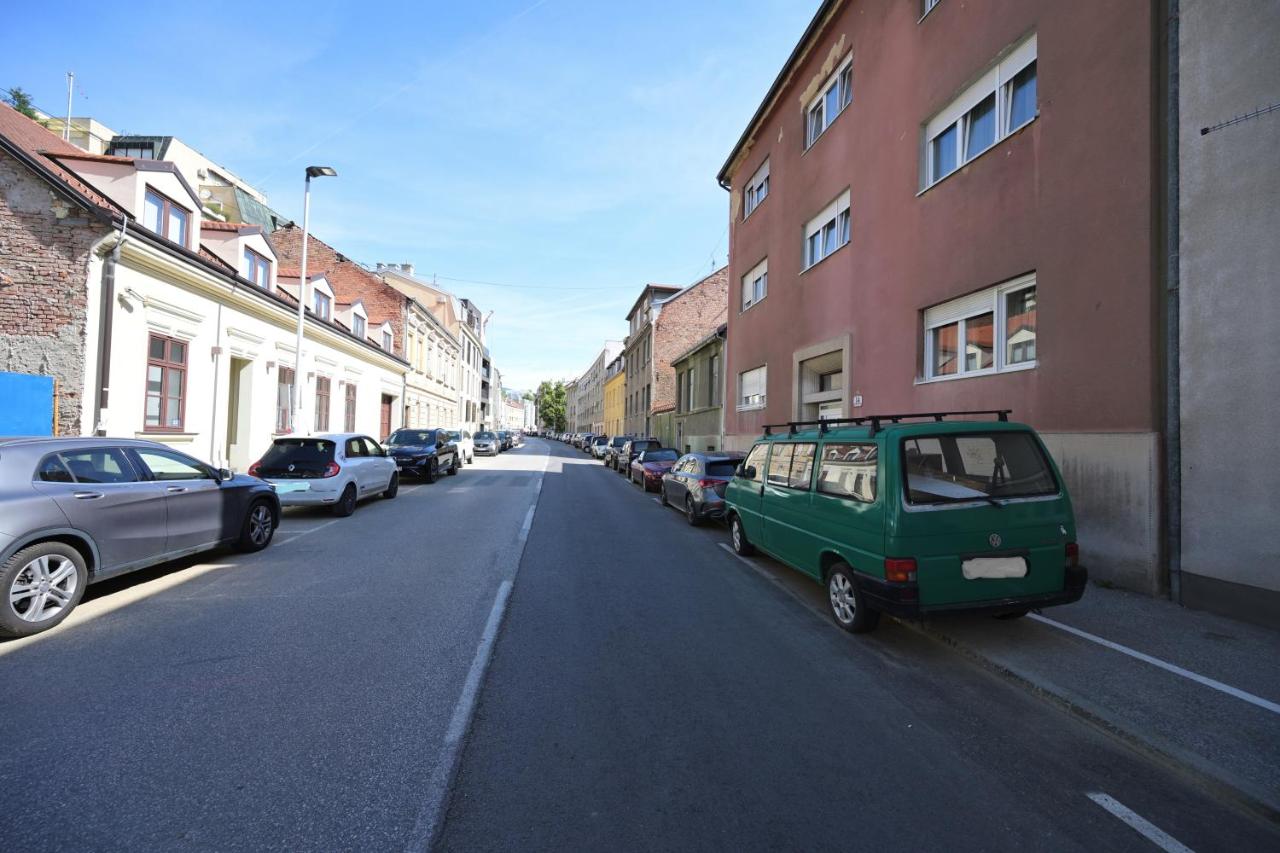 Cosy-Zagreb Center-Apartman Medo-Two Bathrooms - Ferienwohnung Zagreb