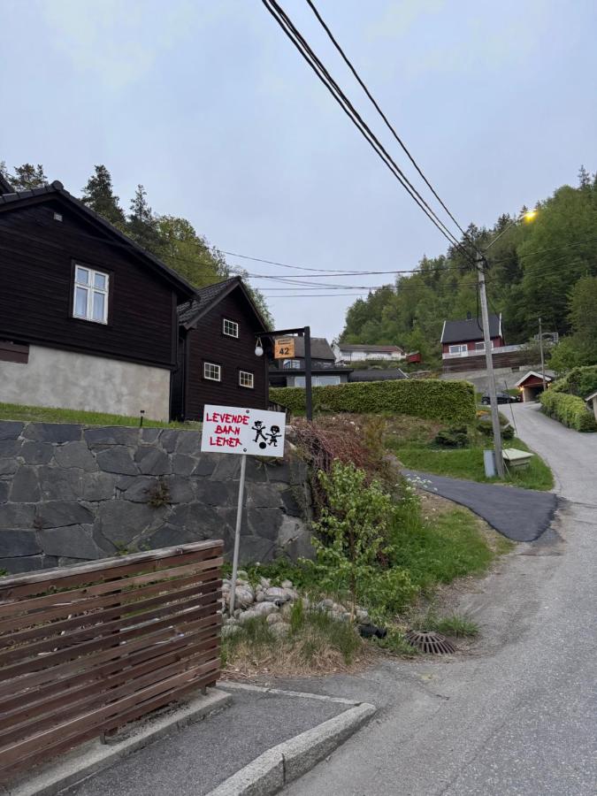 Leilighet Vikeland- single 2 bedrooms apartment - B&B