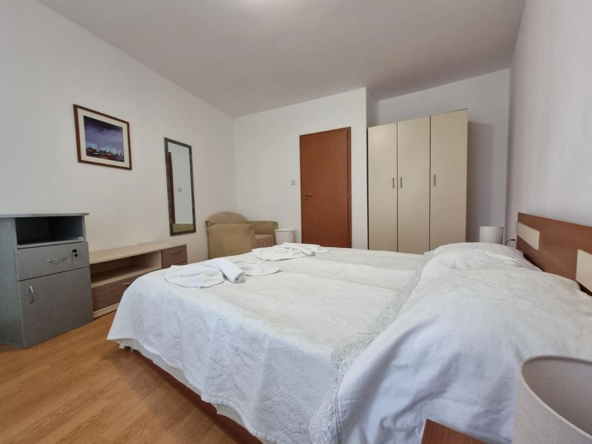 Appartamento con 2 Camere da Letto
