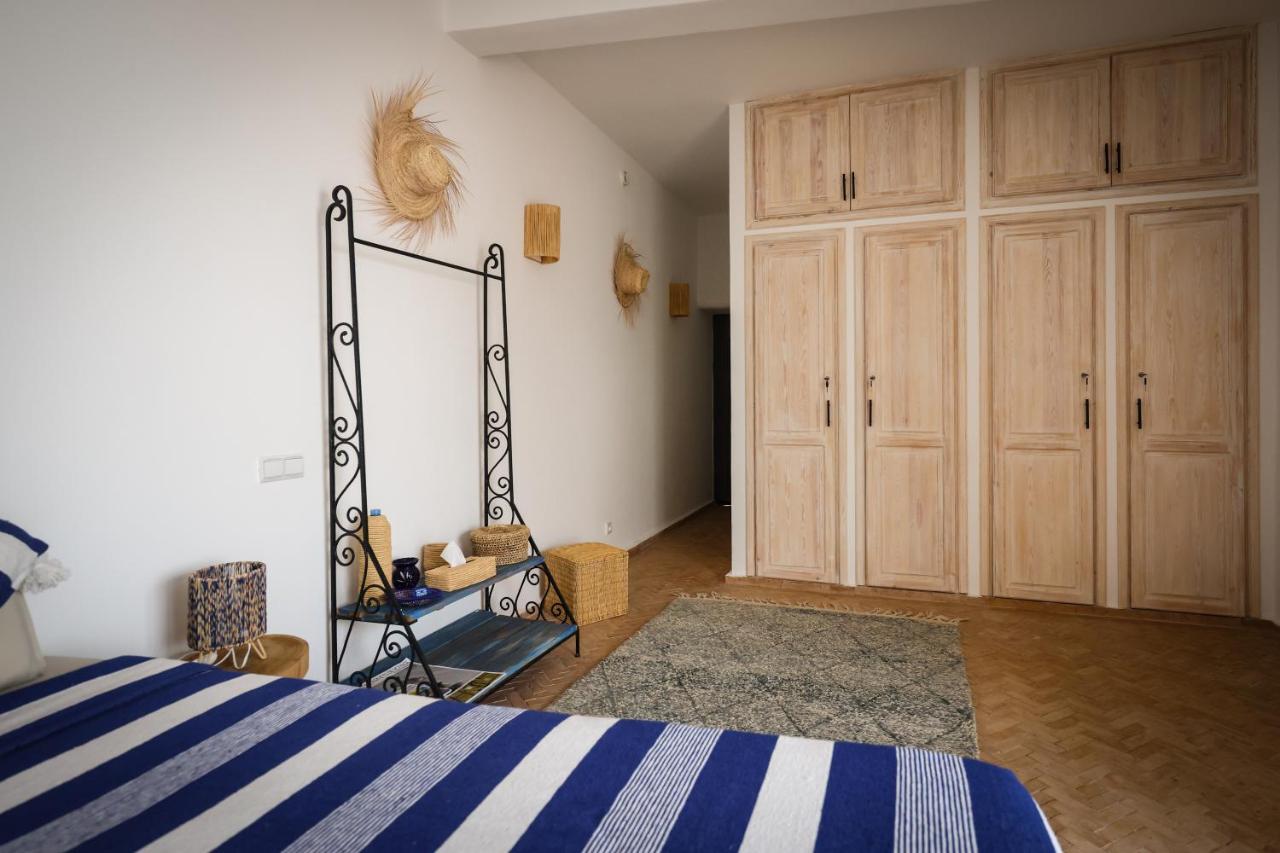 Deluxe Room (2 Adults + 1 Child)