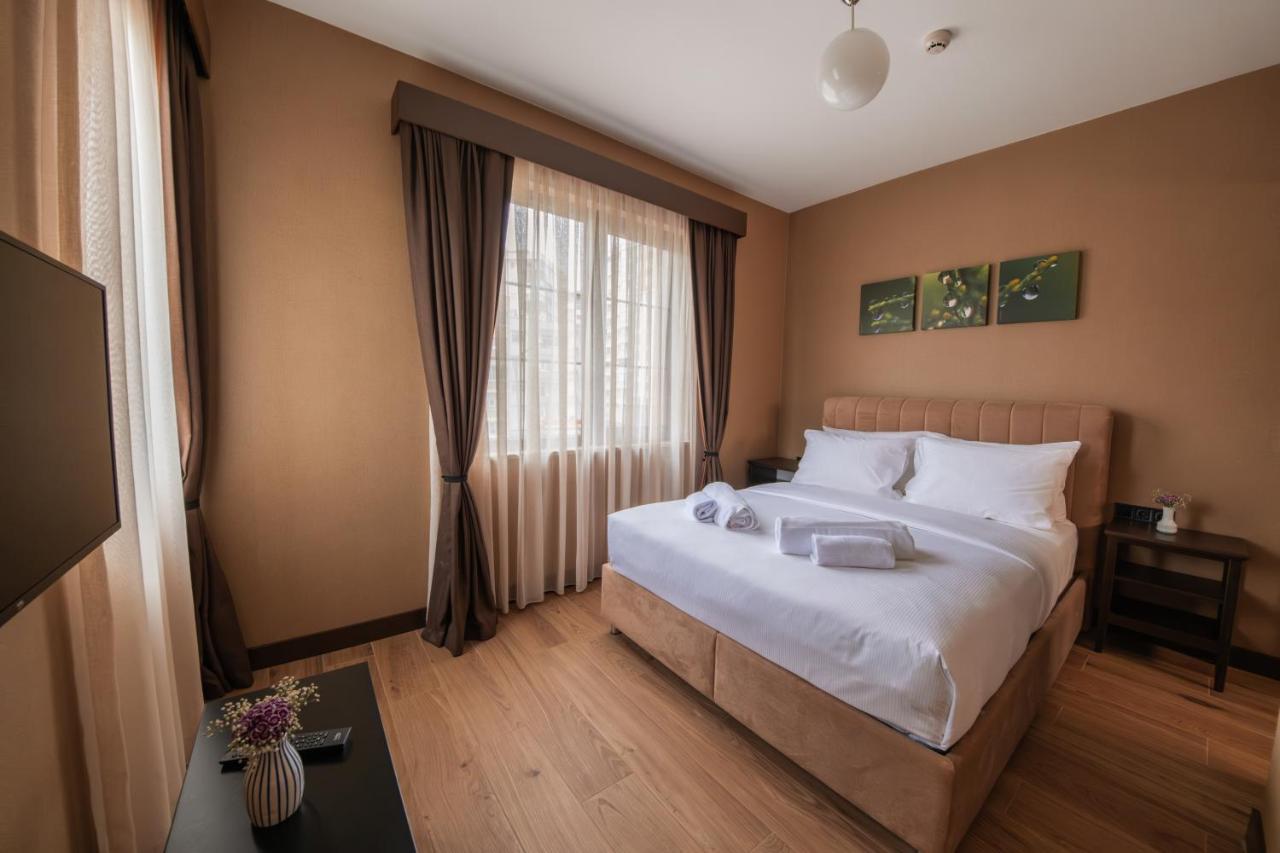 Appartamento con 4 Camere da Letto e Balcone 