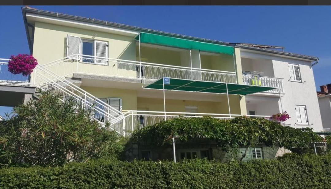 Studio with Balcony
