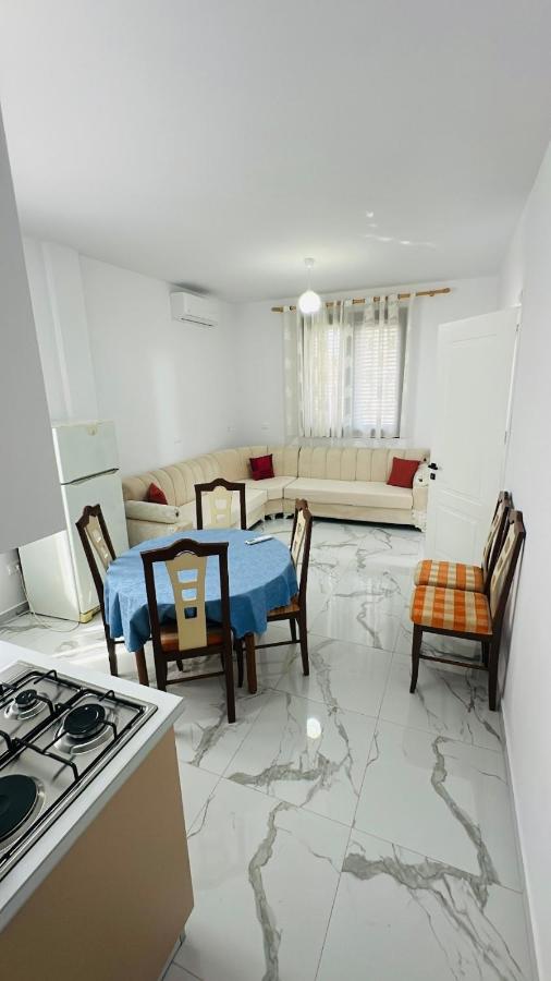 Dion apartment 1 - Ferienwohnung Durrës
