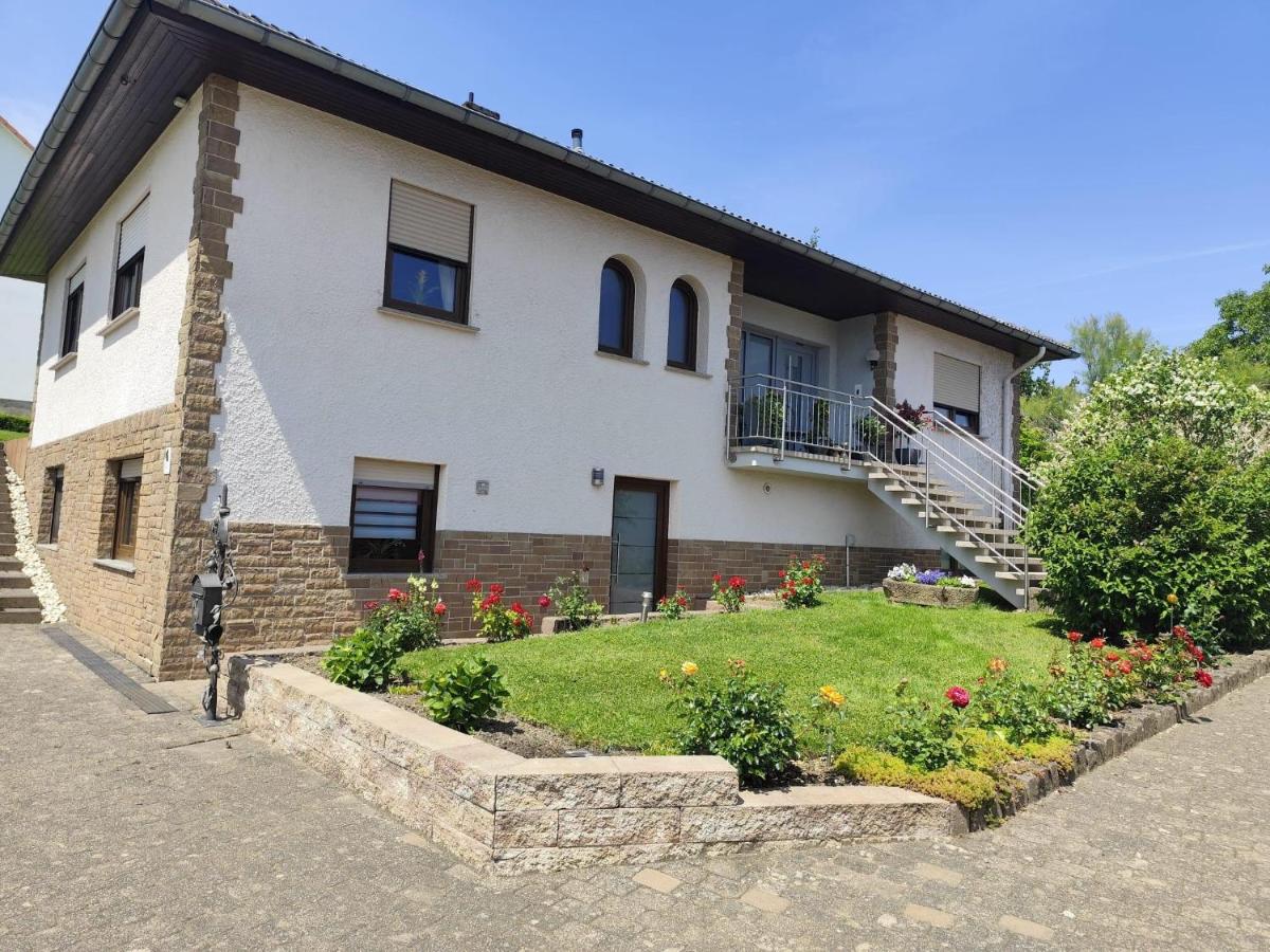 Ferienwohnung Obsthof Lutz - B&B