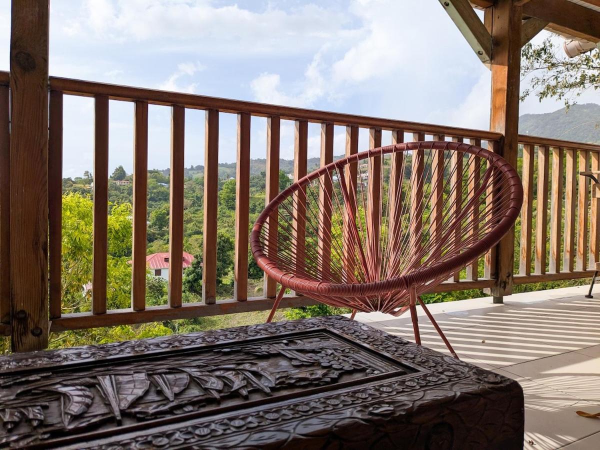 Haut de villa, vue imprenable - B&B Baillif