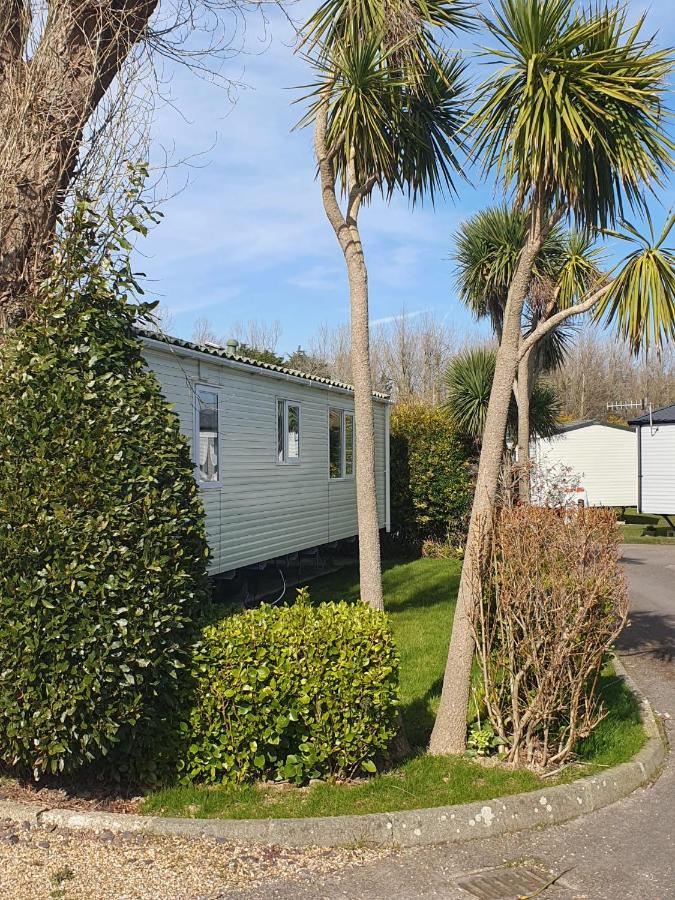 3 bed family static caravan - B&B Selsey