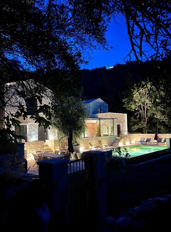 Villa Horti , 333 steps from Agni Bay - B&B