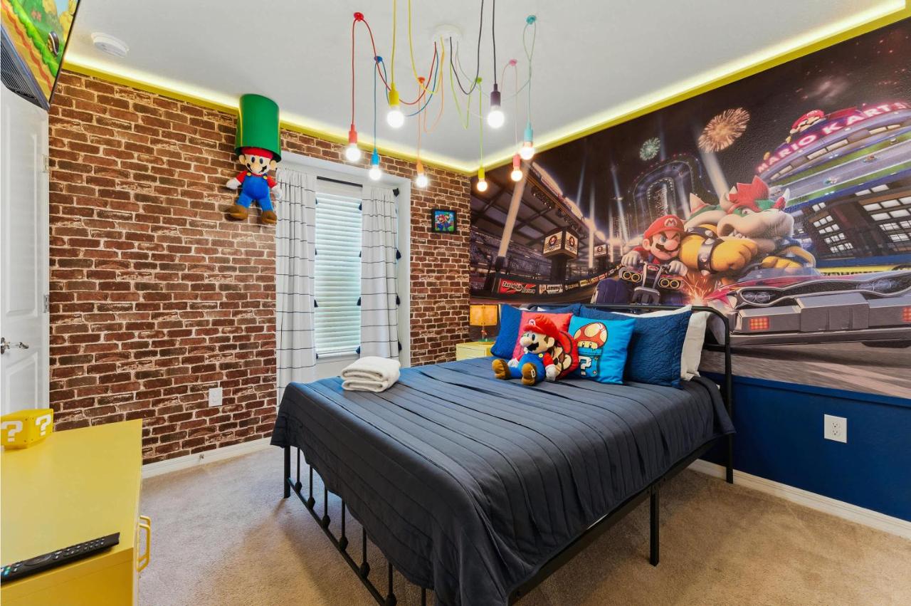 Fantasy Themed Fun with Pool & Resort Access - Ferienwohnung Davenport