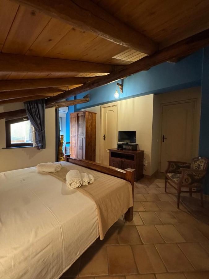 Double Room with Mountain View